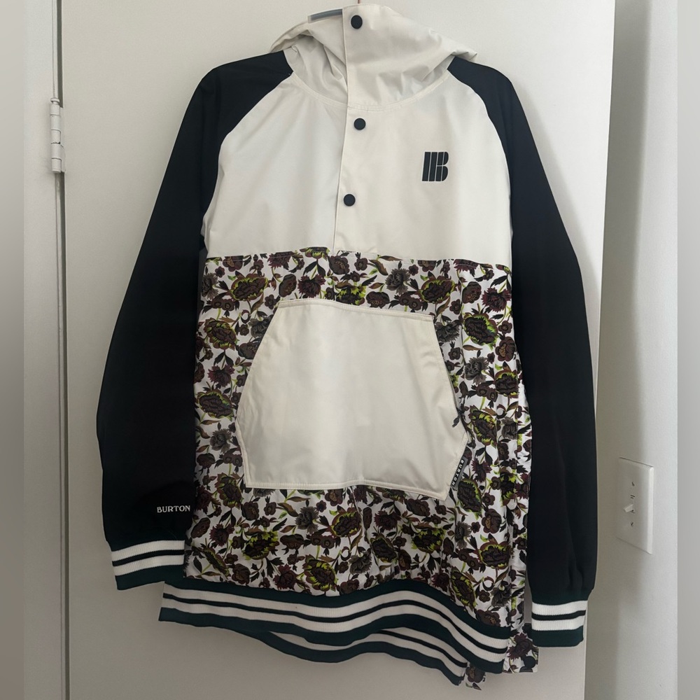 Burton Black and White Living Lining Jacket Label